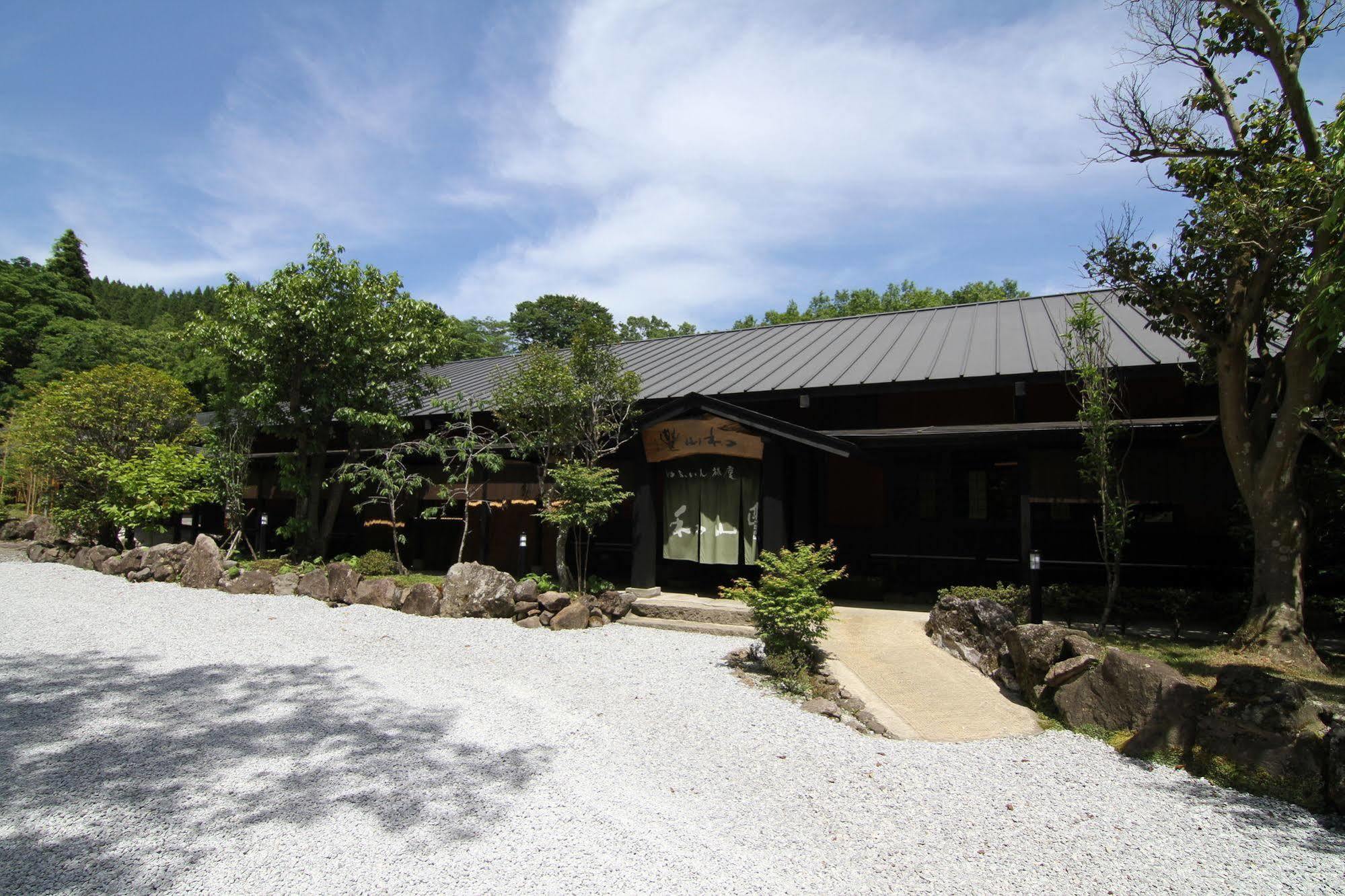 Hotel Yufuin Ryoan Wazanho Oita Exterior foto